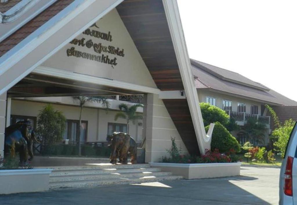 Daosavanh Resort & Spa Hotel Savannakhet Exterior photo