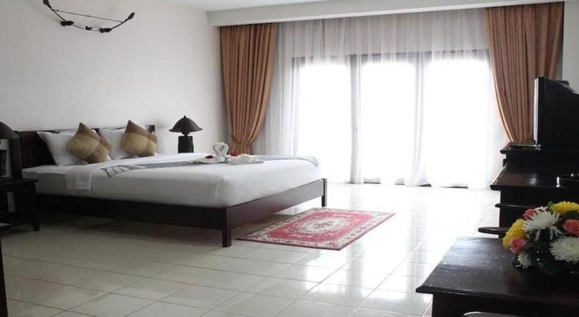 Daosavanh Resort & Spa Hotel Savannakhet Exterior photo